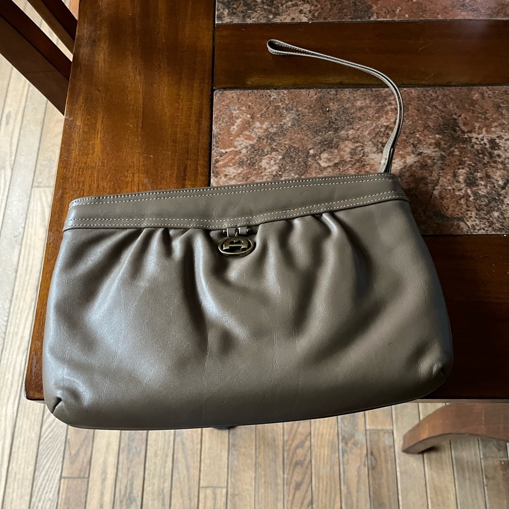 Vintage Etienne Aigner Clutch 